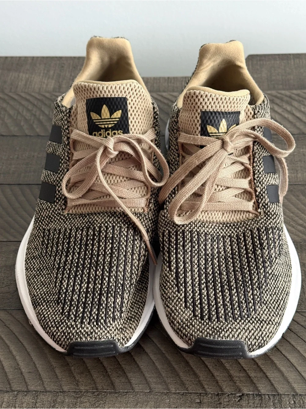 Adidas Men’s Swift Run Sneakers Size 8.5